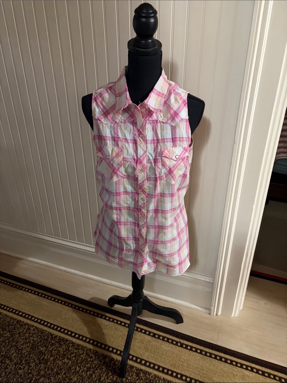 Roper Pink and White Plaid Sleeveless Button-Up Blouse